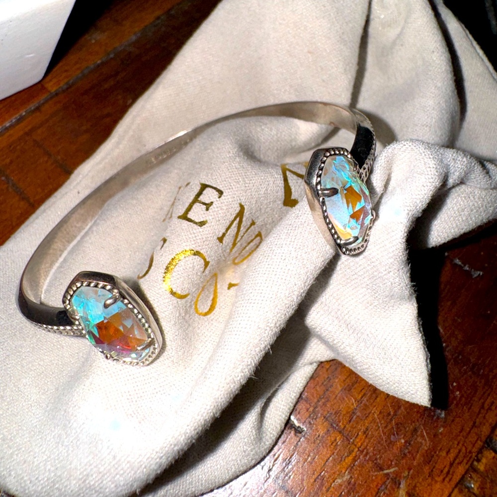 Kendra Scott Elton silver cuff bracelet in dichroic glass